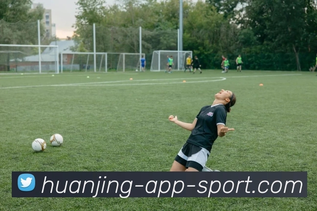 冠竞体育APP 封面图